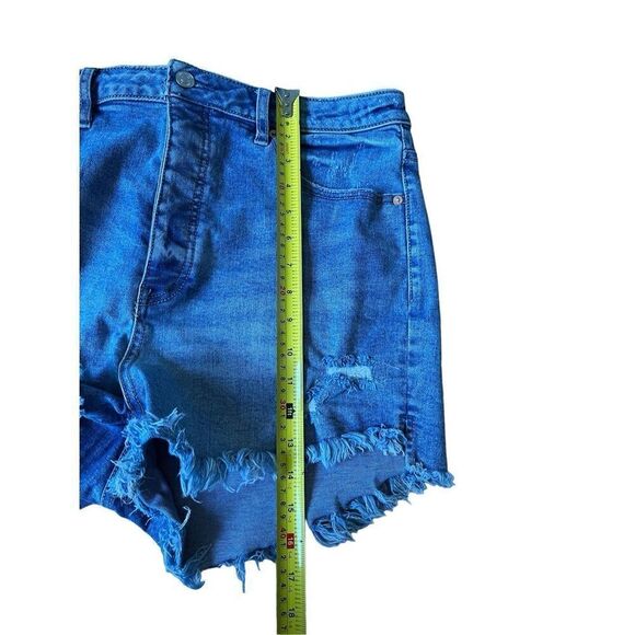 We the Free People Crvy High Rise Cutoff Jean Denim Shorts Button Fly Size 32 - Picture 6 of 11